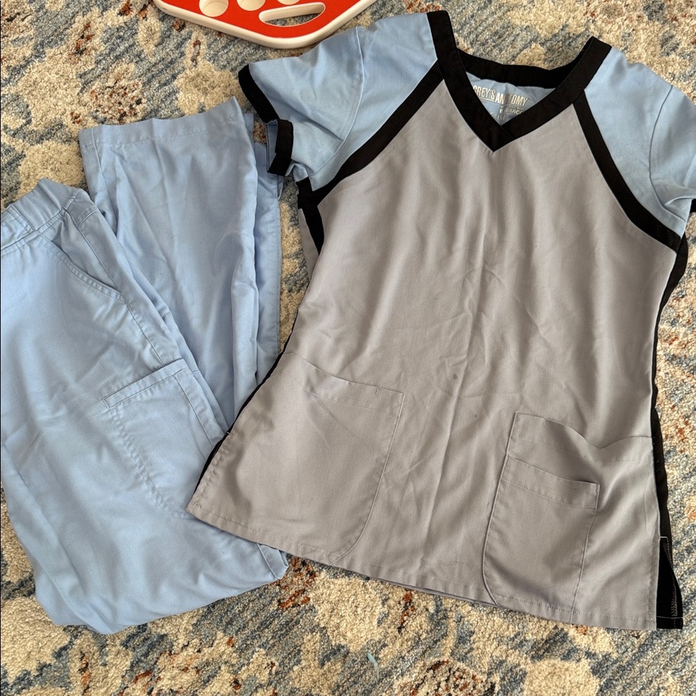 Greys Anatomy scrub set